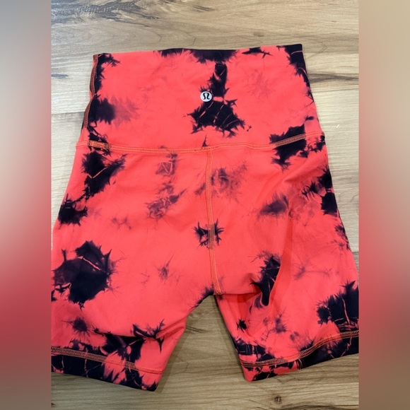 Lululemon Align Tie-Dye Bike Shorts – Red & Black, Size 2 - Picture 2 of 10